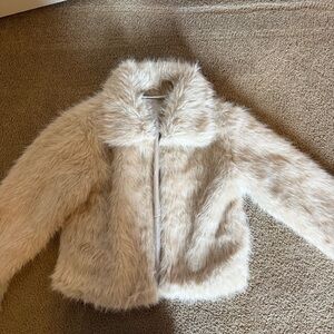 FUR COAT